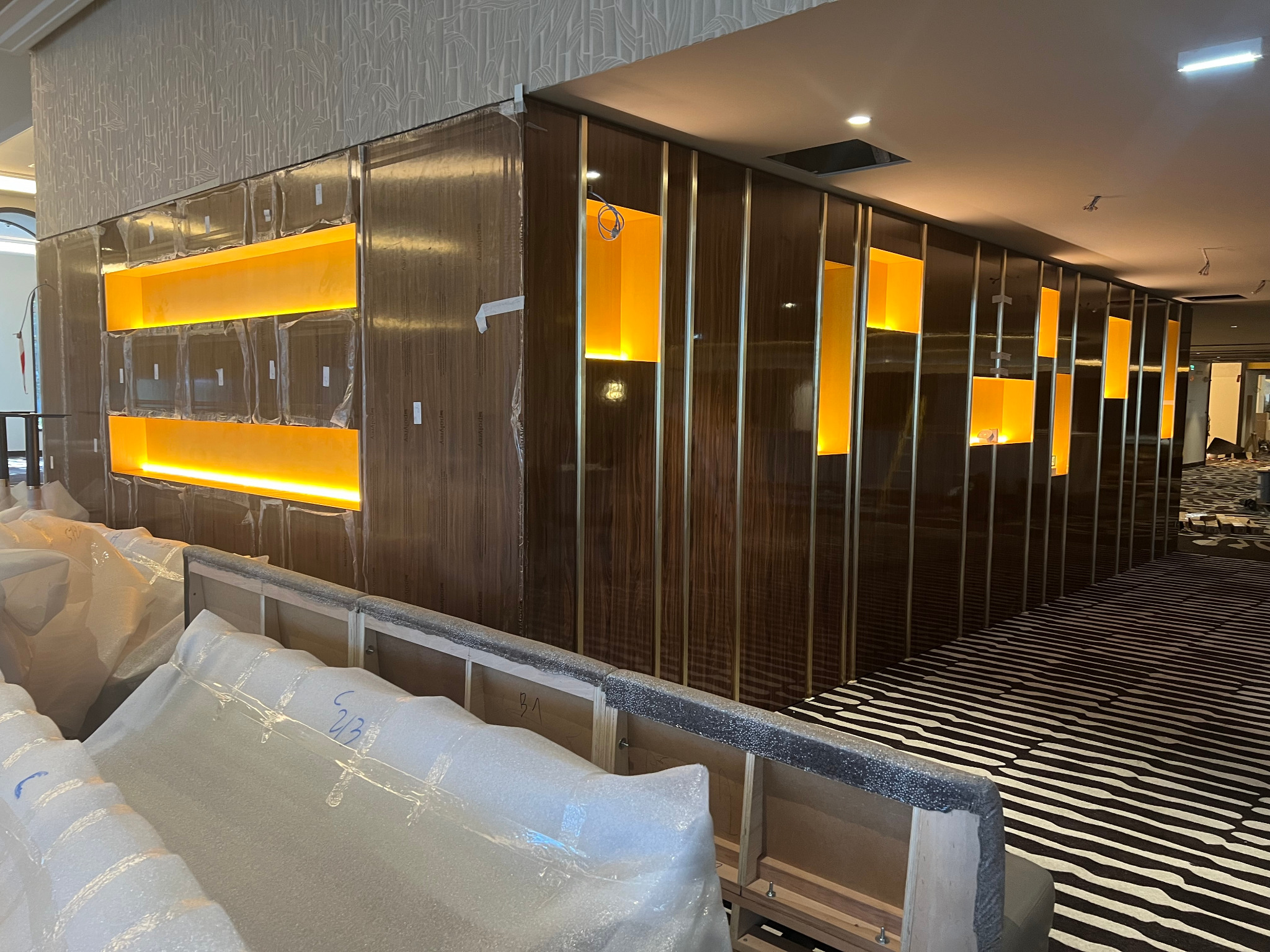 Niches lumineuses en cours de chantier