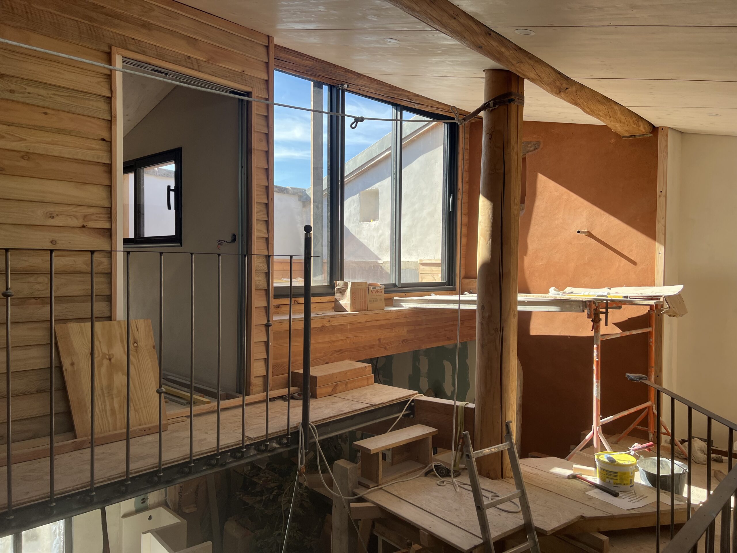 Terrasse tropézienne en cours de réalisation