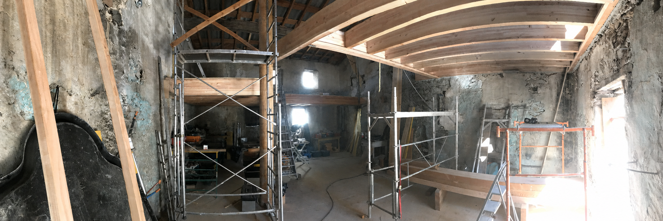 Vue panoramique du chantier dans l'ancienne magnanerie